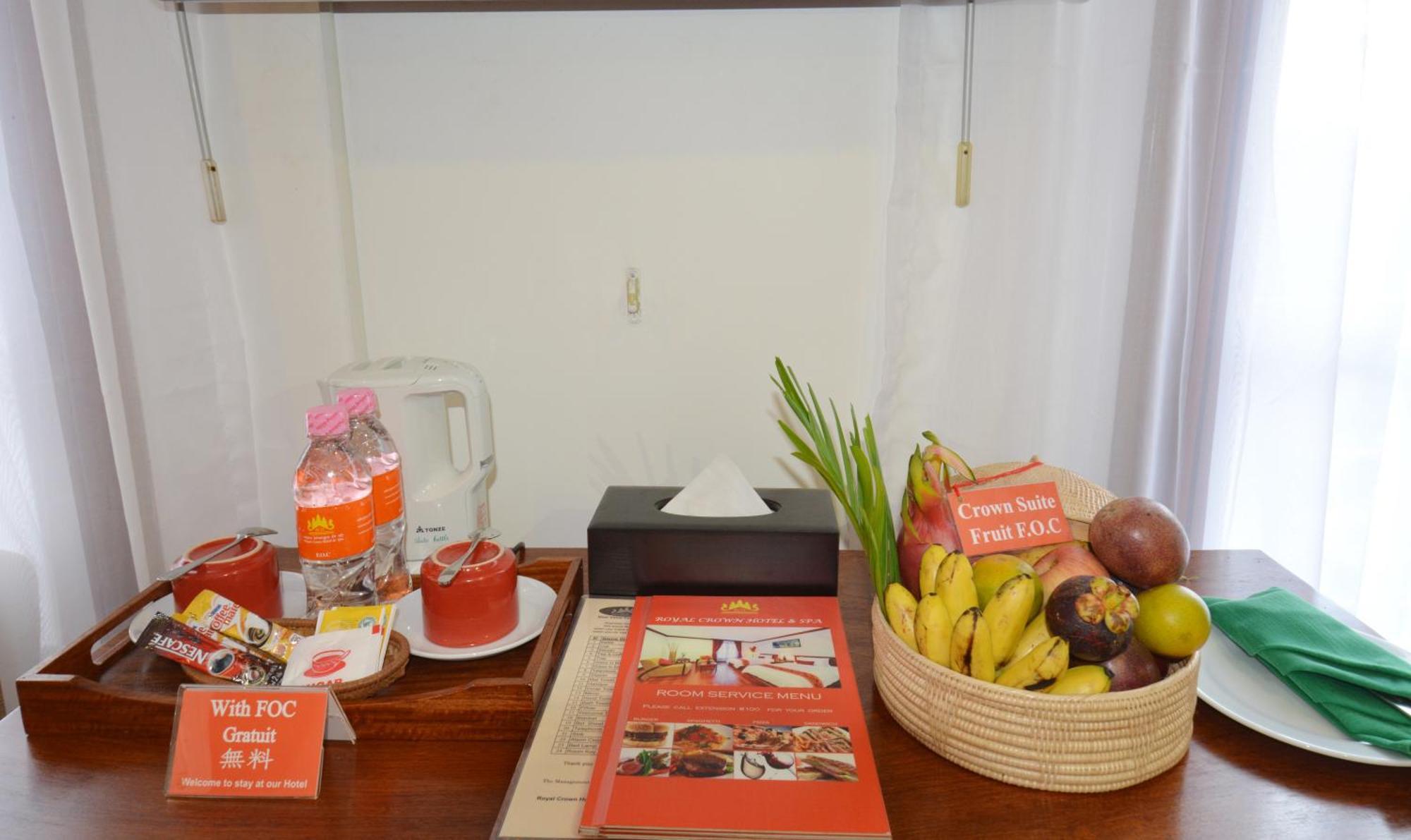 The Suite By Royal Crown Hotel Siem Reap Exteriör bild