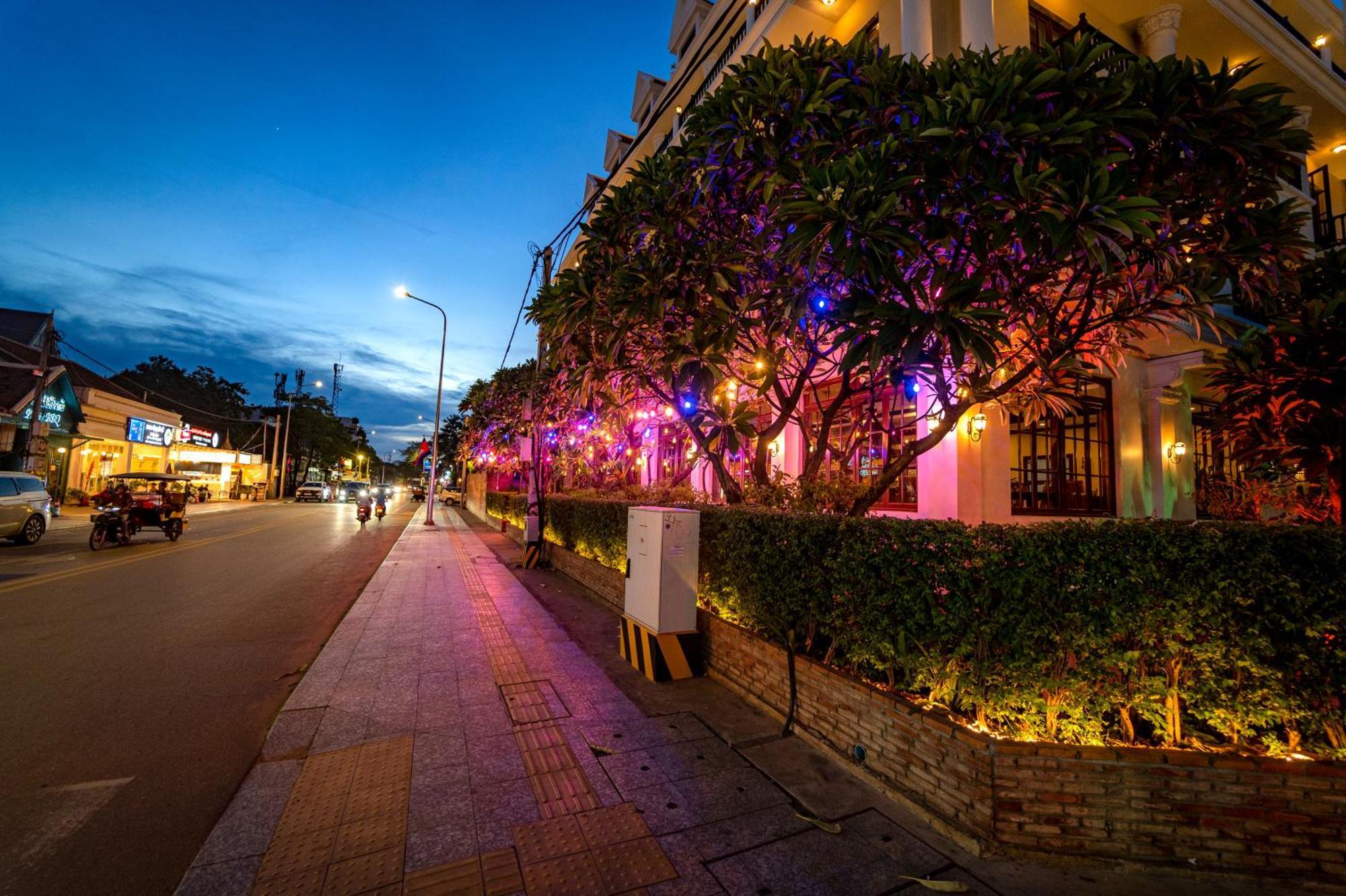 The Suite By Royal Crown Hotel Siem Reap Exteriör bild