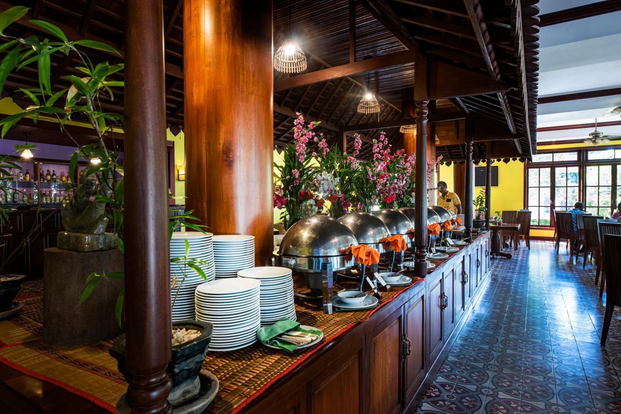 The Suite By Royal Crown Hotel Siem Reap Exteriör bild