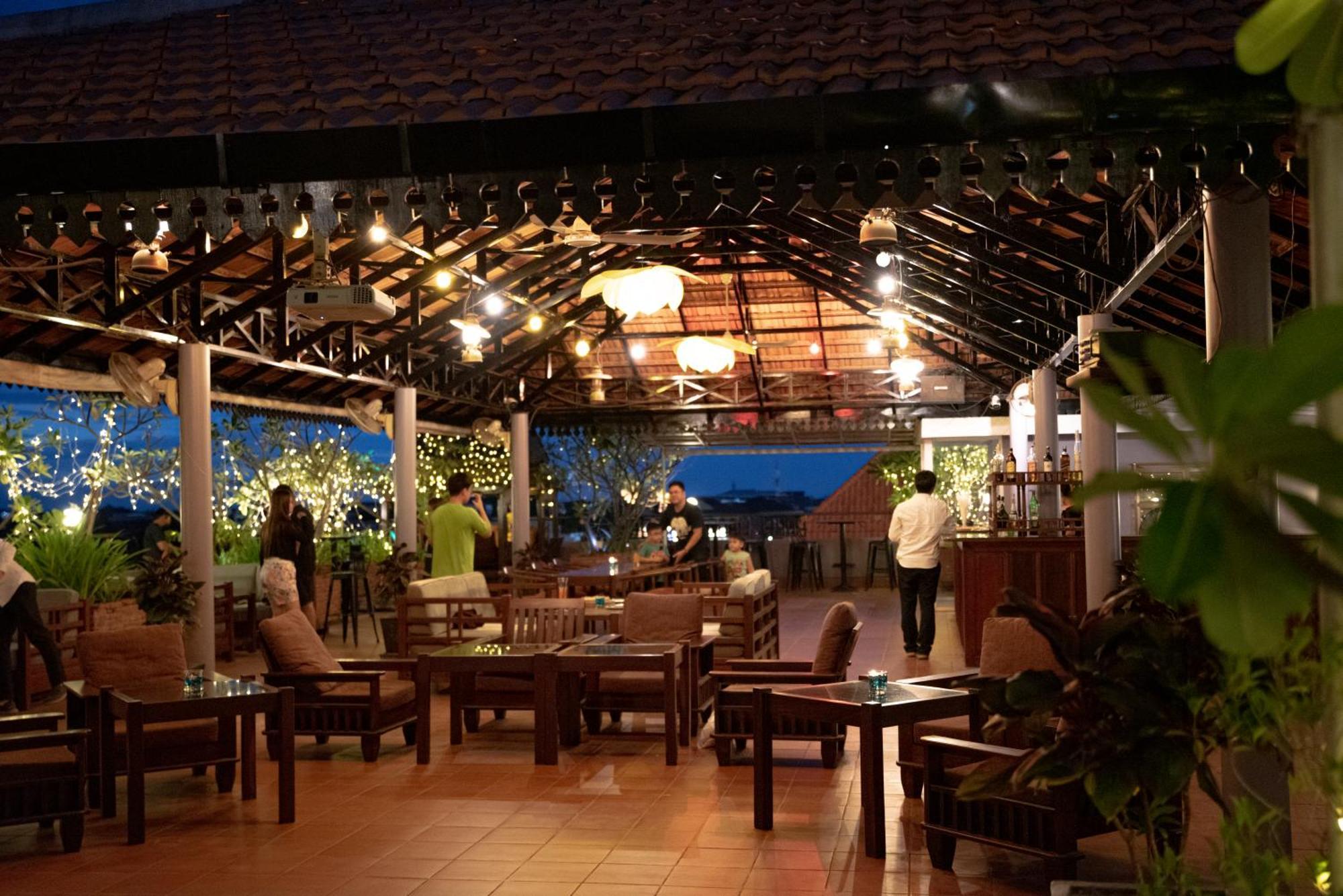 The Suite By Royal Crown Hotel Siem Reap Exteriör bild