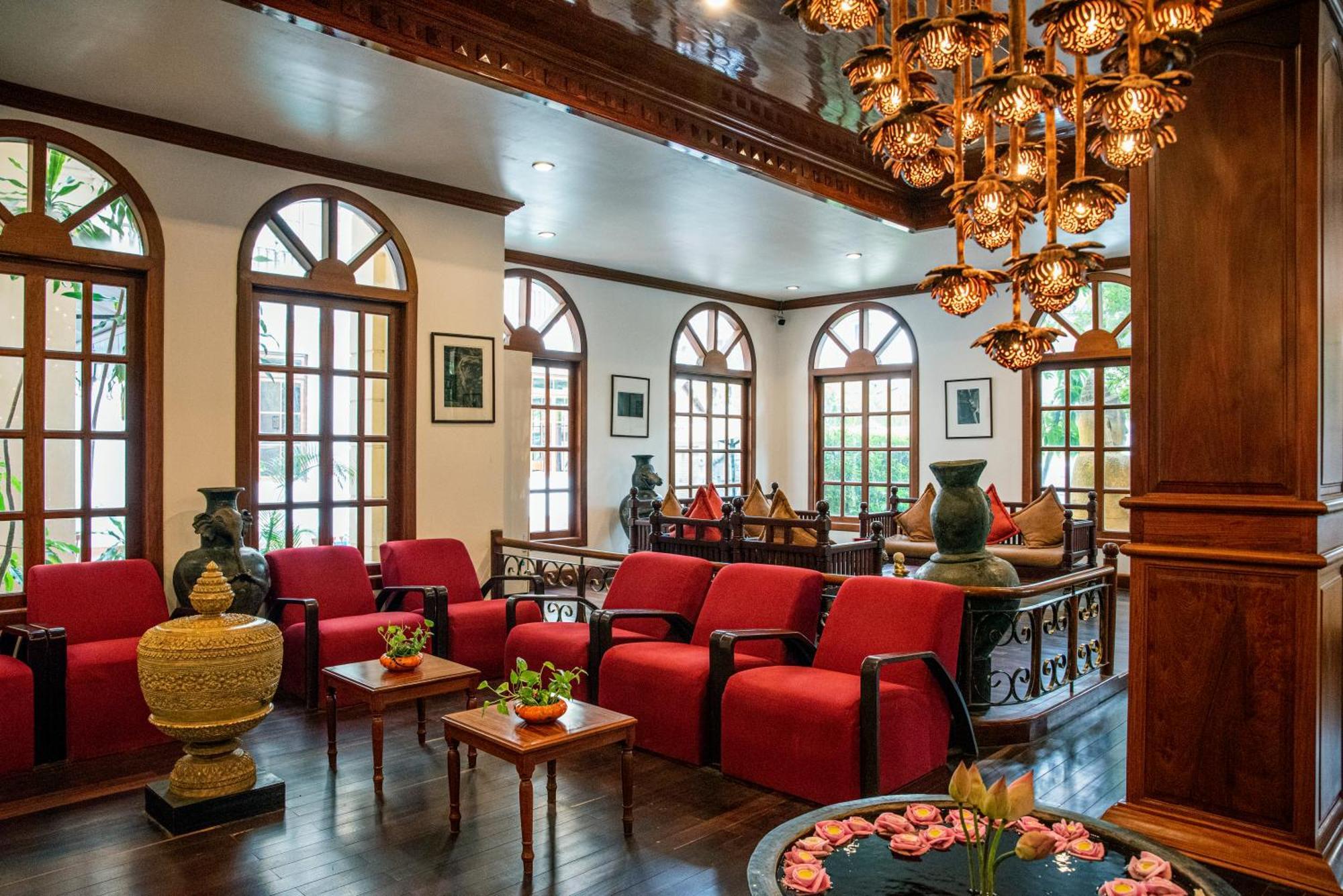 The Suite By Royal Crown Hotel Siem Reap Exteriör bild
