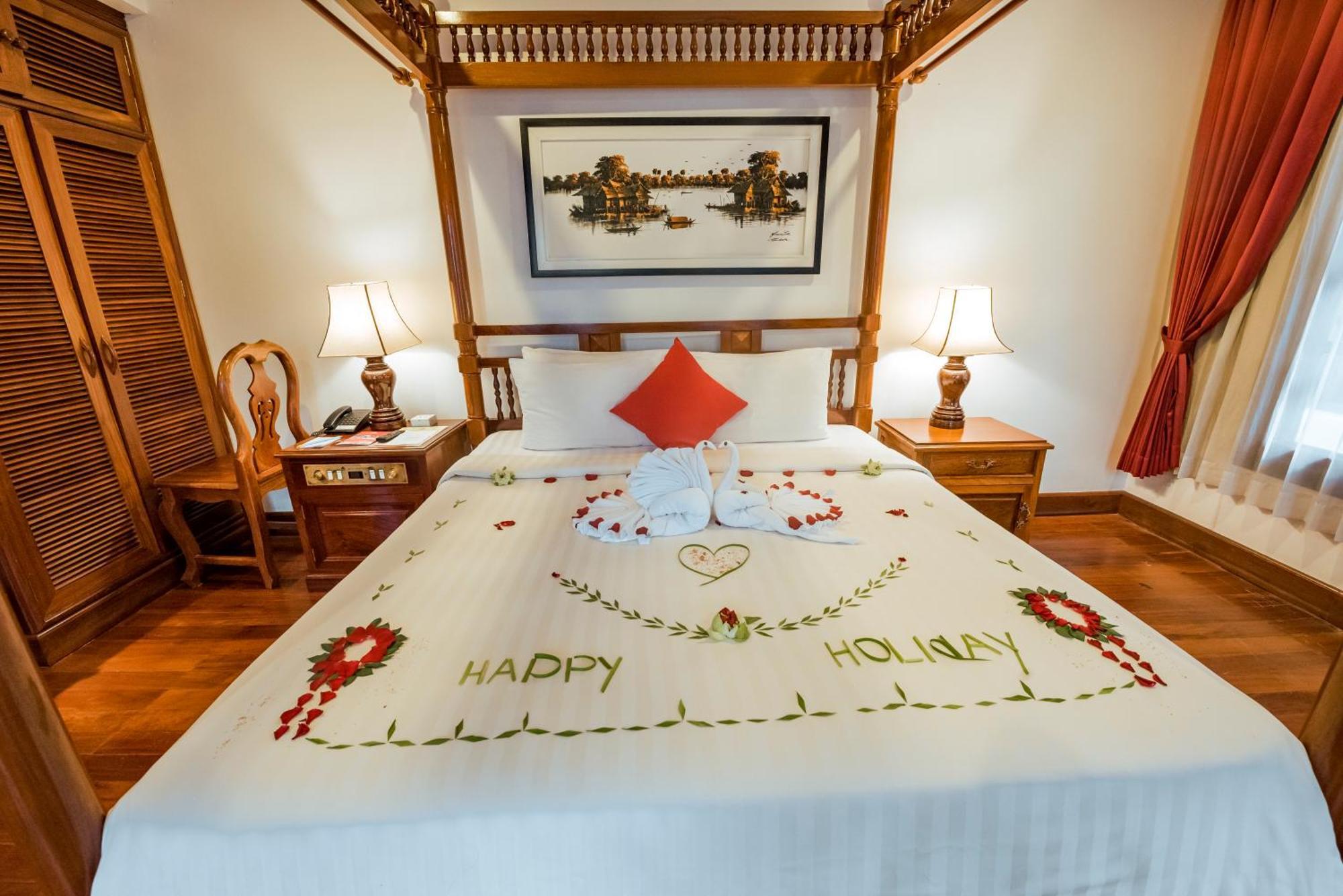 The Suite By Royal Crown Hotel Siem Reap Exteriör bild