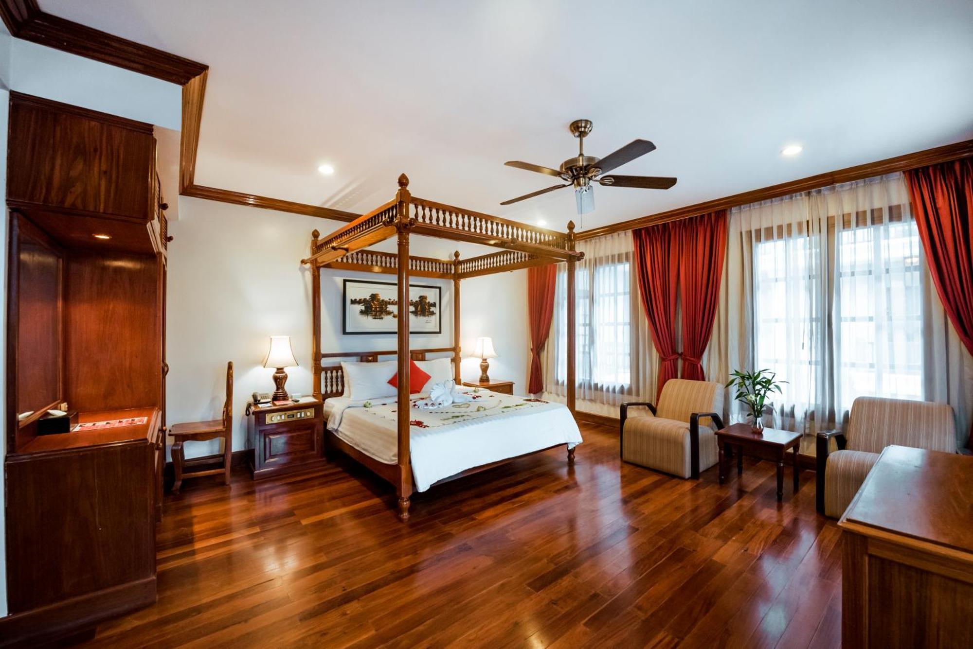 The Suite By Royal Crown Hotel Siem Reap Exteriör bild