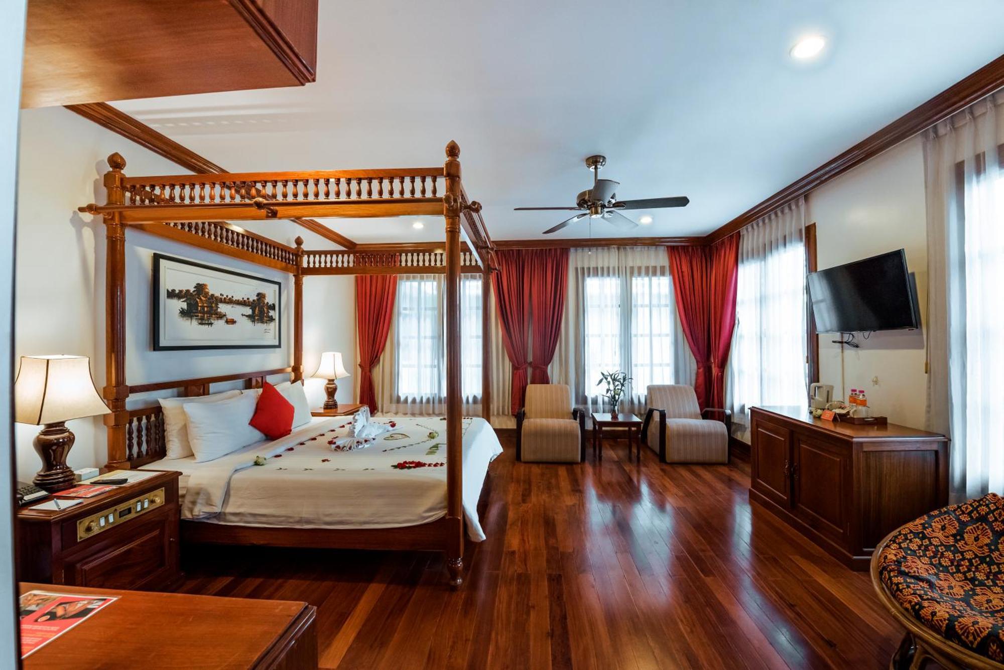 The Suite By Royal Crown Hotel Siem Reap Exteriör bild
