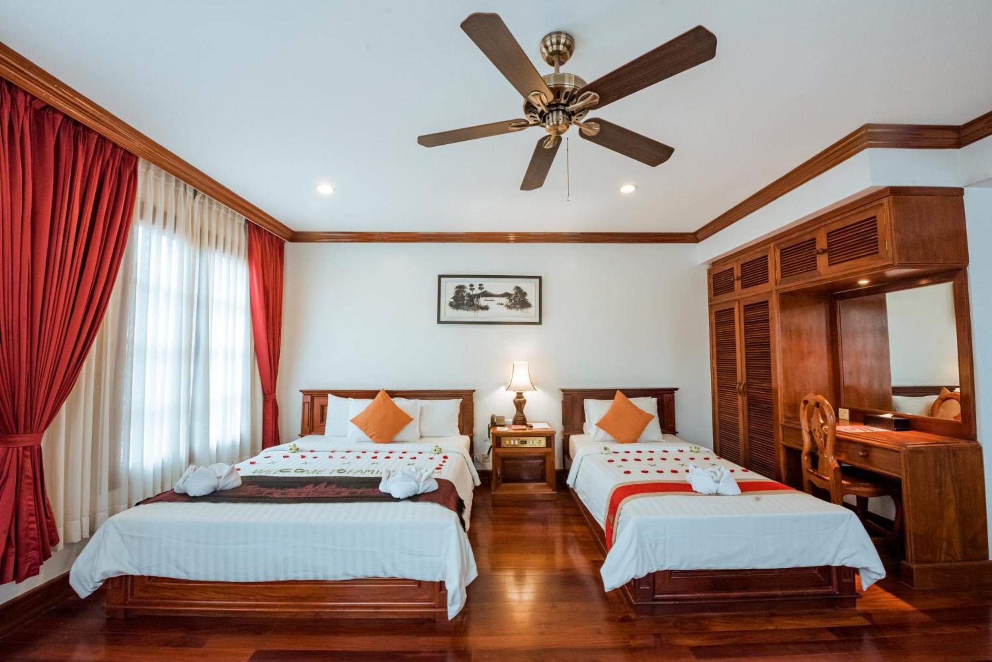 The Suite By Royal Crown Hotel Siem Reap Exteriör bild