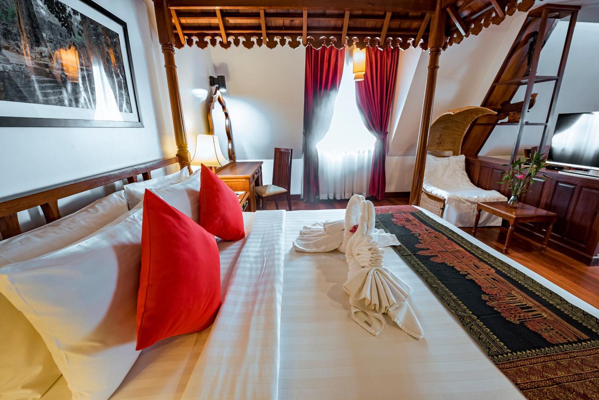 The Suite By Royal Crown Hotel Siem Reap Exteriör bild
